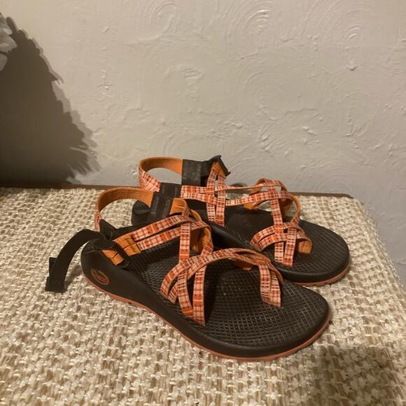 Chaco Sandals Pinkish Orange Color Adjustable Strap Women's 7 - Picture 1 of 6
